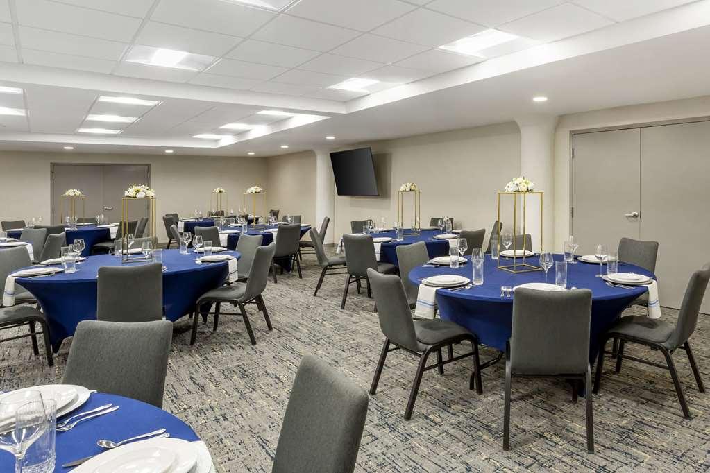 Comfort Inn & Suites Newark Liberty International Airport المرافق الصورة